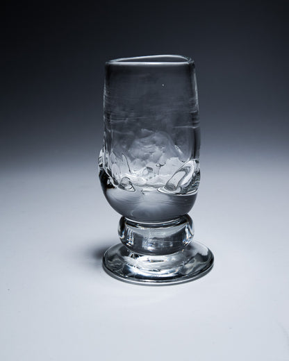 GOBELET À PIED DE FORME LIBRE