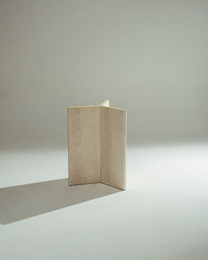 TABLE À MANGER RONDE EN TRAVERTIN, 1980s