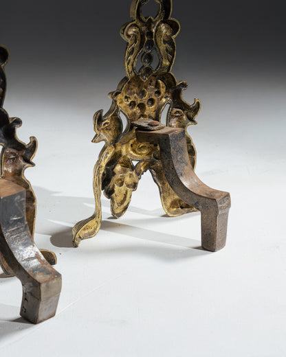 PAIRE DE CHENETS EN BRONZE ROCAILLE, 1920s