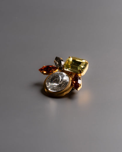 BROCHE EN MÉTAL DORÉ