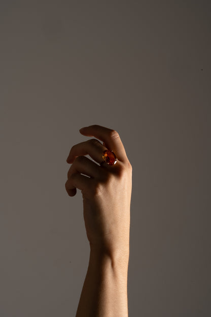 18 CARAT GOLD AND CITRINE RING