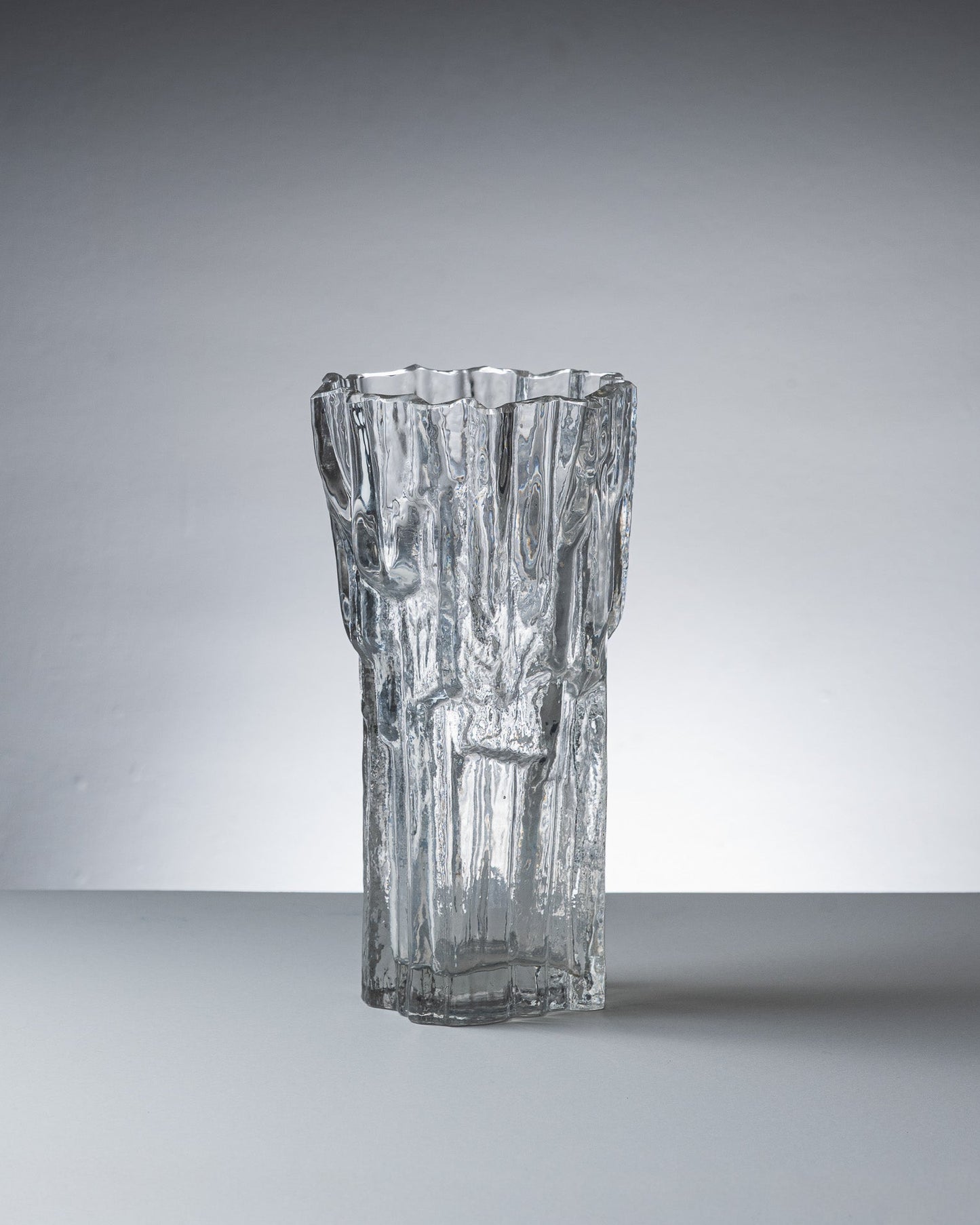 VASE EN VERRE MOULÉ, TAPIO WIRKKALA, 1970s
