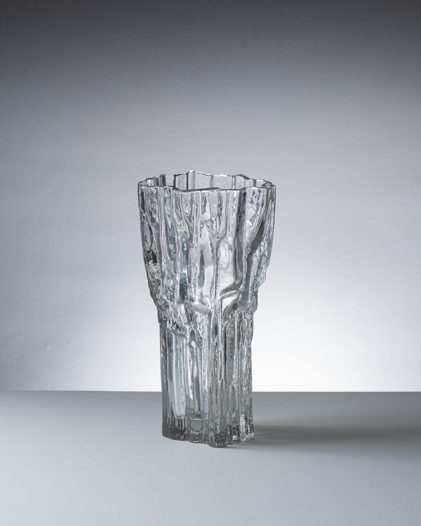 VASE EN VERRE MOULÉ, TAPIO WIRKKALA, 1970s