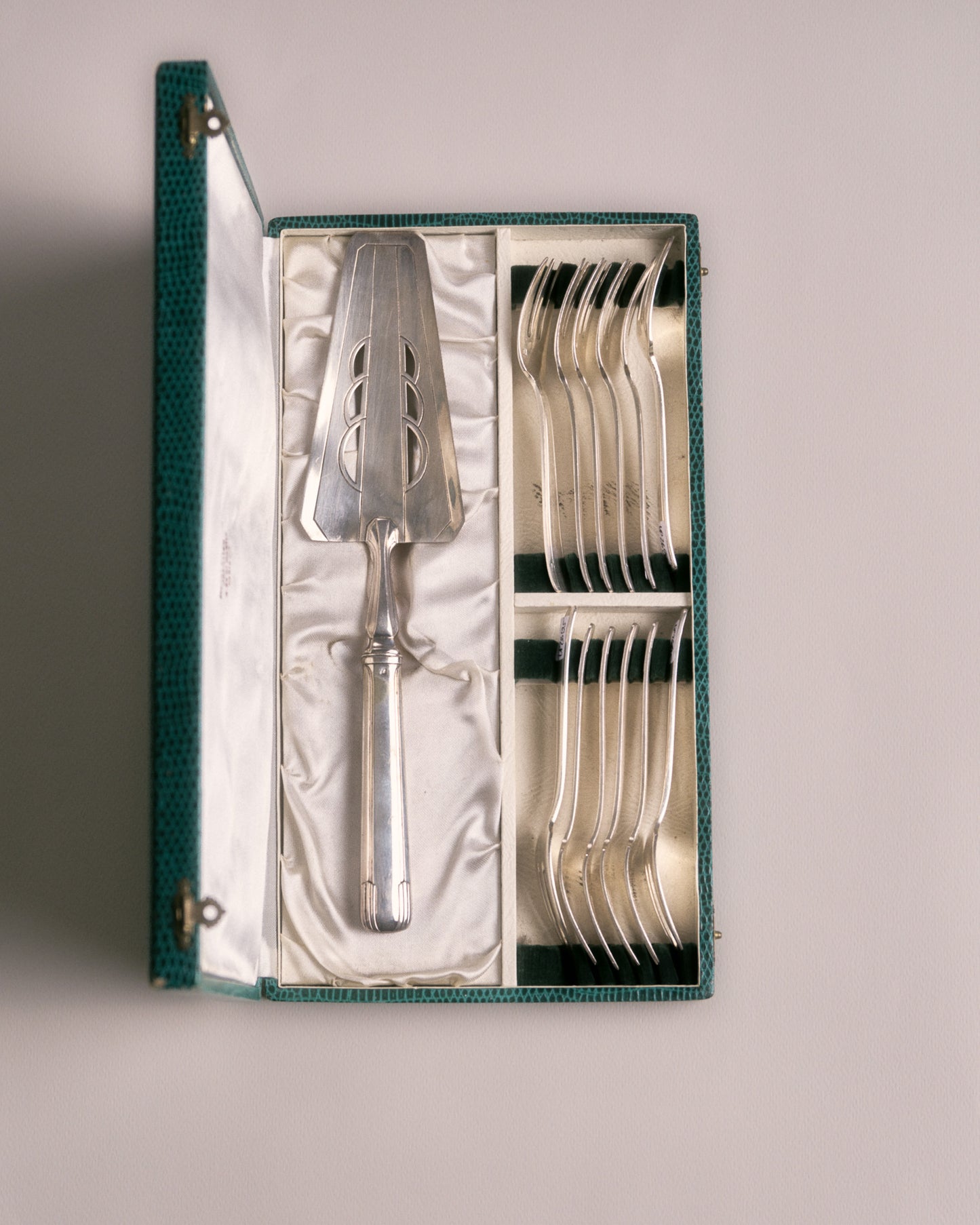 SILVER METAL DESSERT SERVICE, HENRI CARRAUD