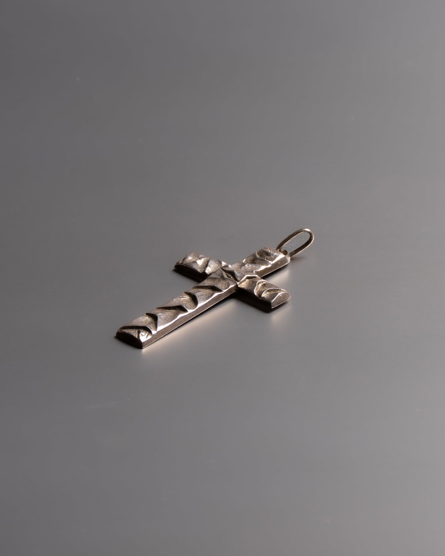950 SILVER ART DECO CROSS PENDANT, 1930s