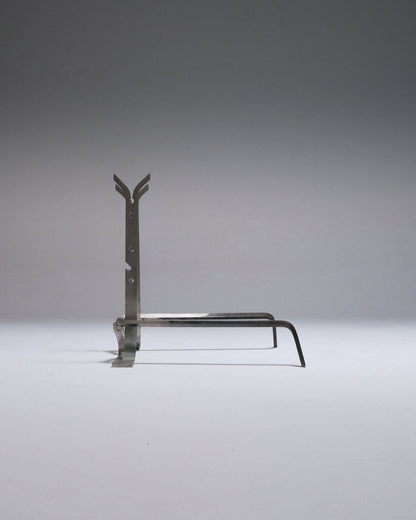 PAIRE DE CHENETS MODERNISTES EN ACIER BROSSÉ, 1970s