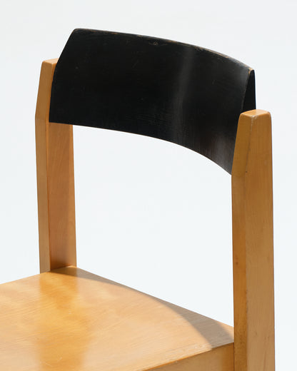 PAIRE DE CHAISES EMPILABLES EN BOIS, 1950s