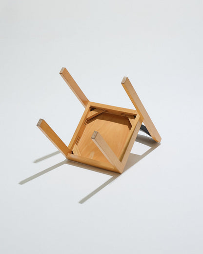 PAIRE DE CHAISES EMPILABLES EN BOIS, 1950s