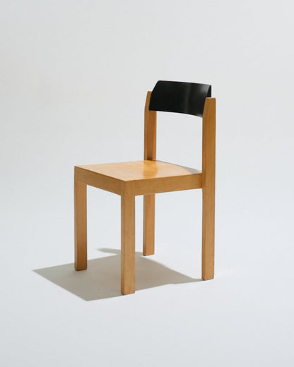 PAIRE DE CHAISES EMPILABLES EN BOIS, 1950s