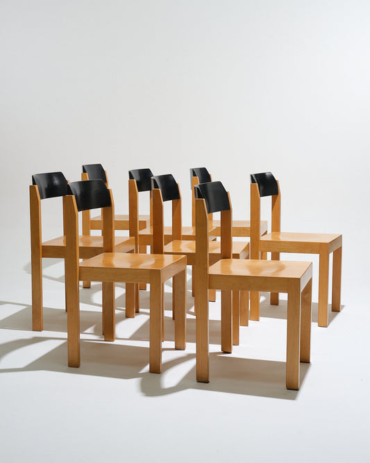 SET DE 8 CHAISES EMPILABLES EN BOIS, 1950s