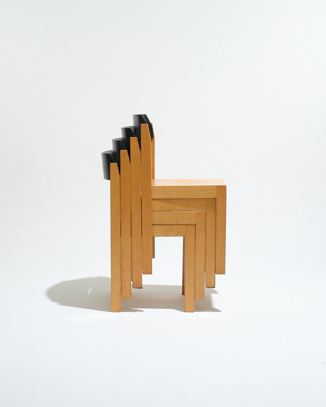 SET DE 4 CHAISES EMPILABLES EN BOIS, 1950s