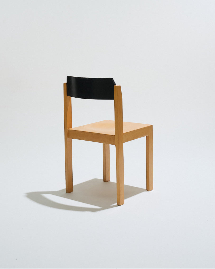 SET DE 6 CHAISES EMPILABLES EN BOIS, 1950s