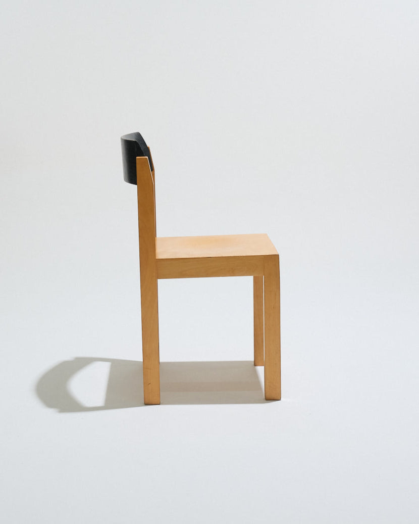 PAIRE DE CHAISES EMPILABLES EN BOIS, 1950s