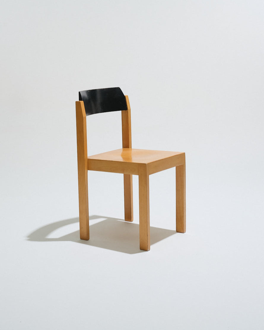 PAIRE DE CHAISES EMPILABLES EN BOIS, 1950s