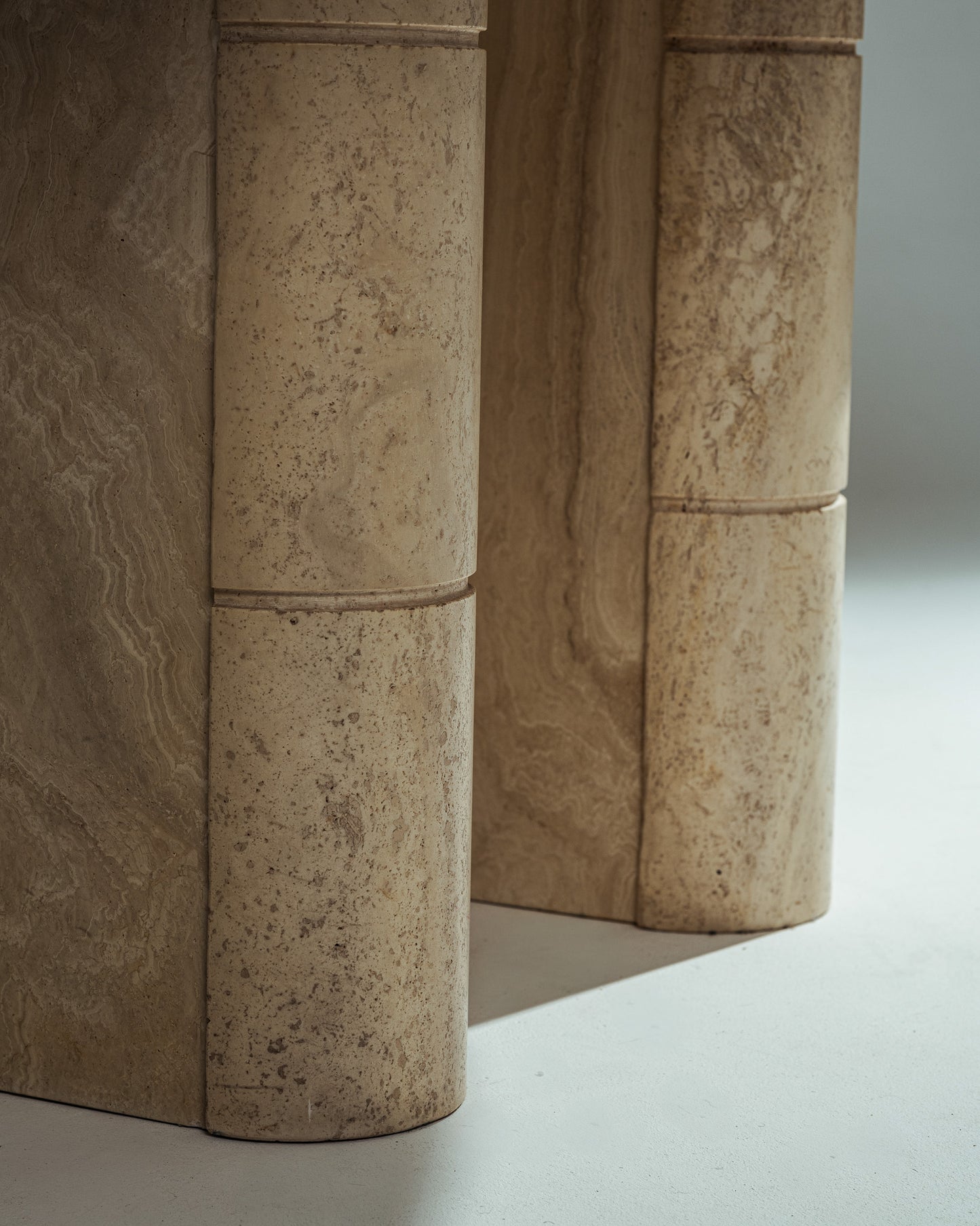 OVAL TRAVERTINE DINING TABLE, ROCHE-BOBOIS, 1970s 