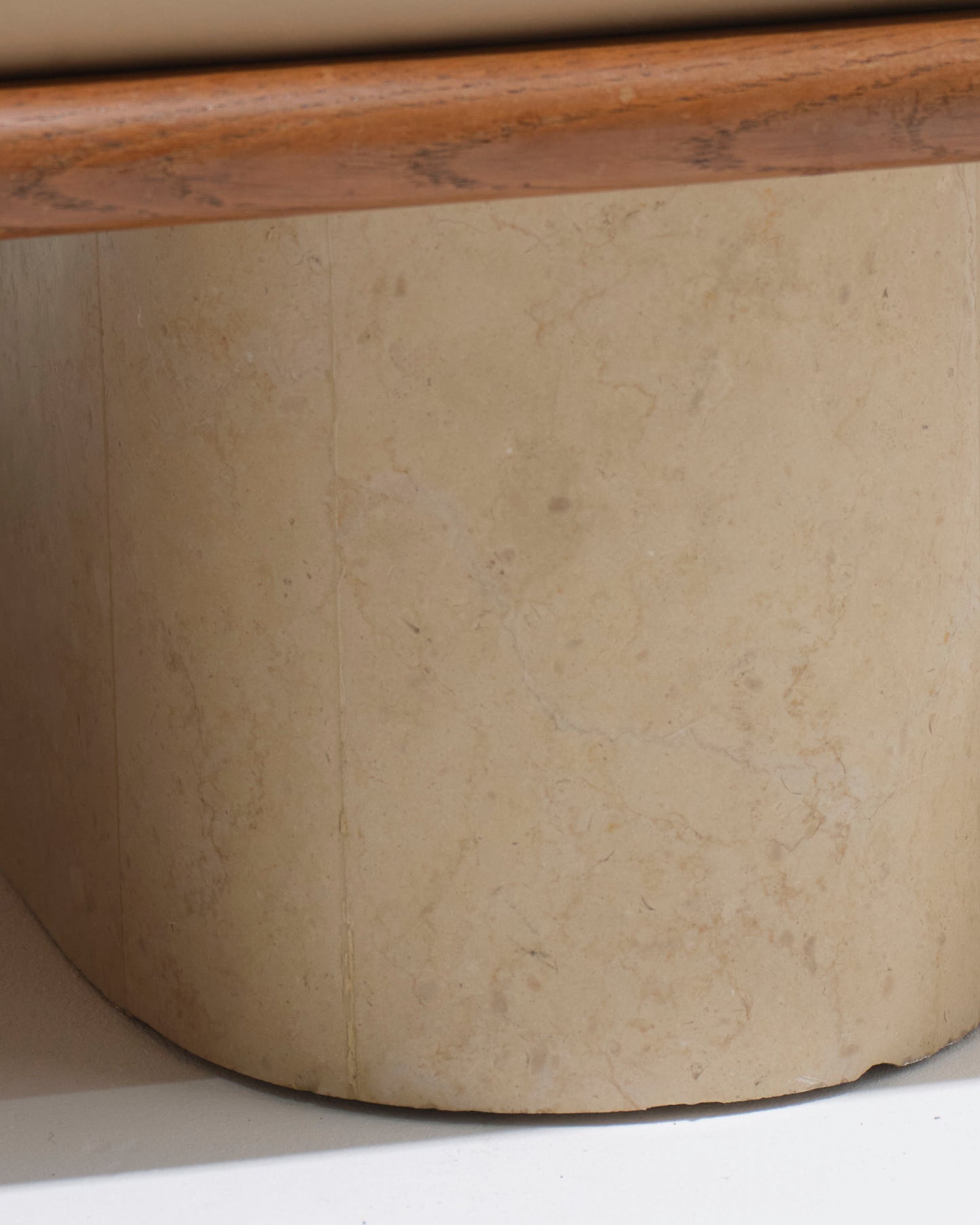 DAYBED EN CUIR BEIGE ET TRAVERTIN, 1980s