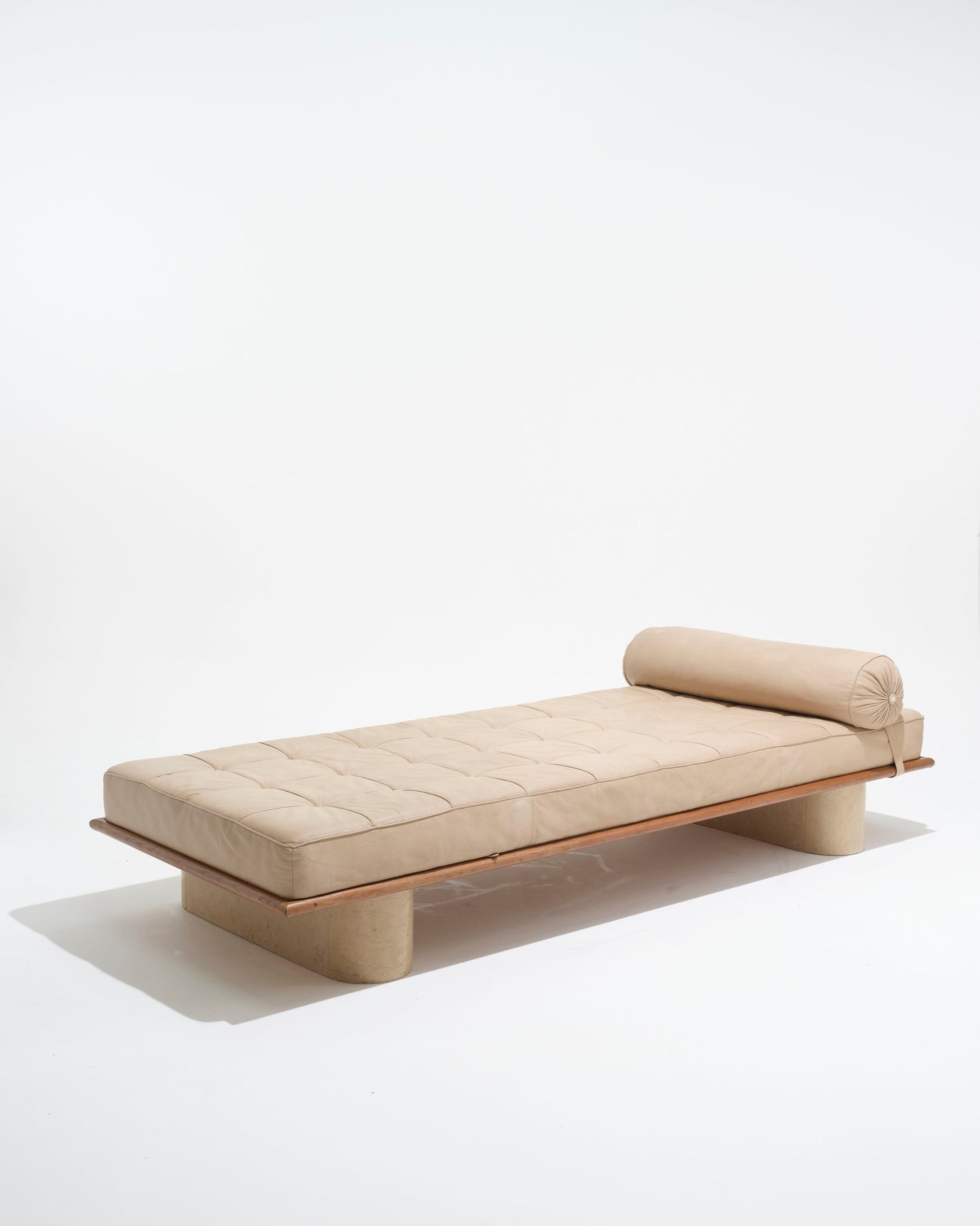 DAYBED EN CUIR BEIGE ET TRAVERTIN, 1980s