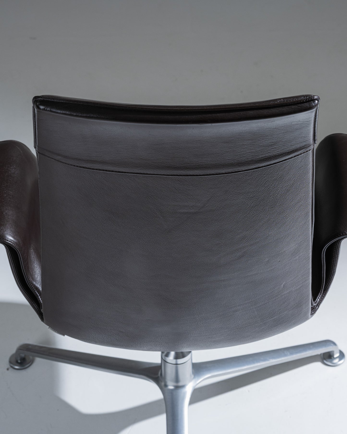 PAIRE DE FAUTEUILS FK 6725, FABRICIUS & KASTHOLMON, 1960s