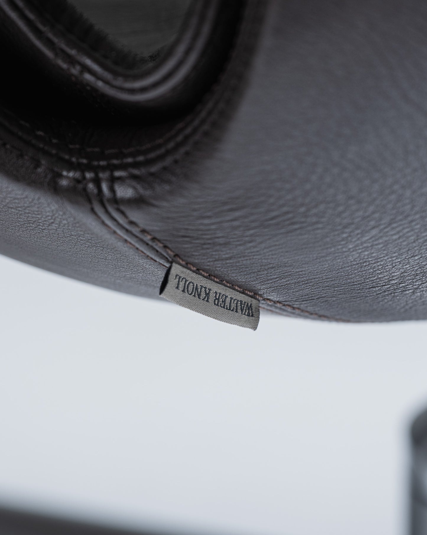 PAIRE DE FAUTEUILS FK 6725, FABRICIUS & KASTHOLMON, 1960s