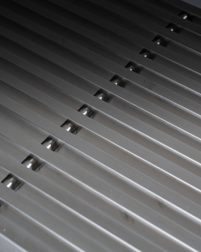 BANC EN ACIER INOXYDABLE MODERNISTE