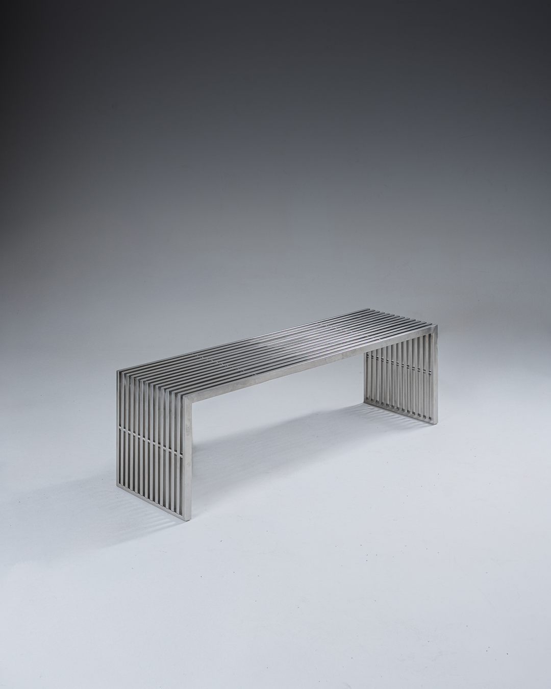 BANC EN ACIER INOXYDABLE MODERNISTE