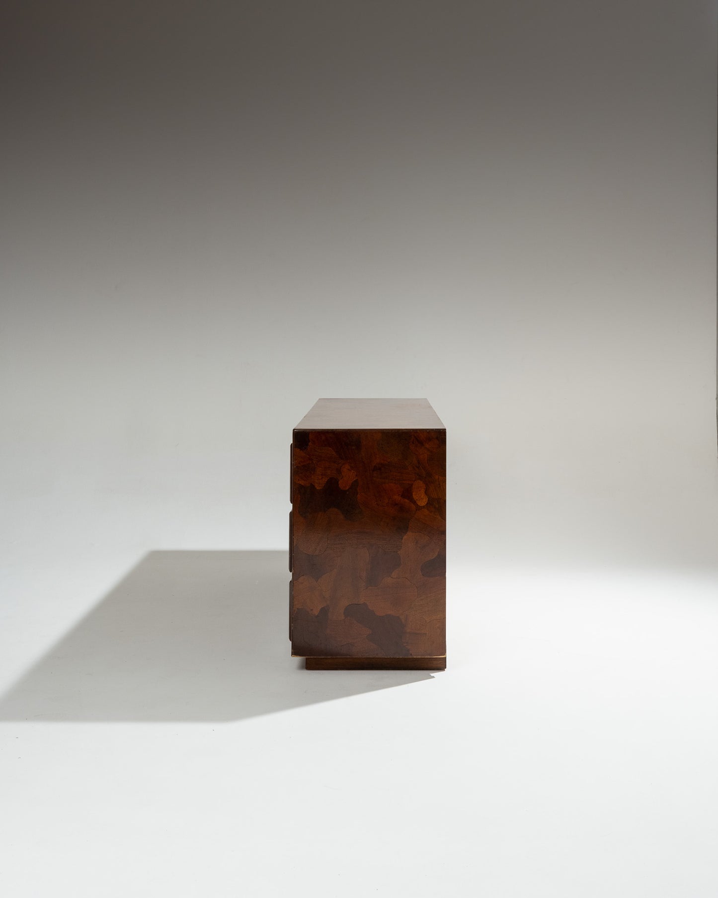 OLIVE WOOD VENEER SIDEBOARD, 1950S