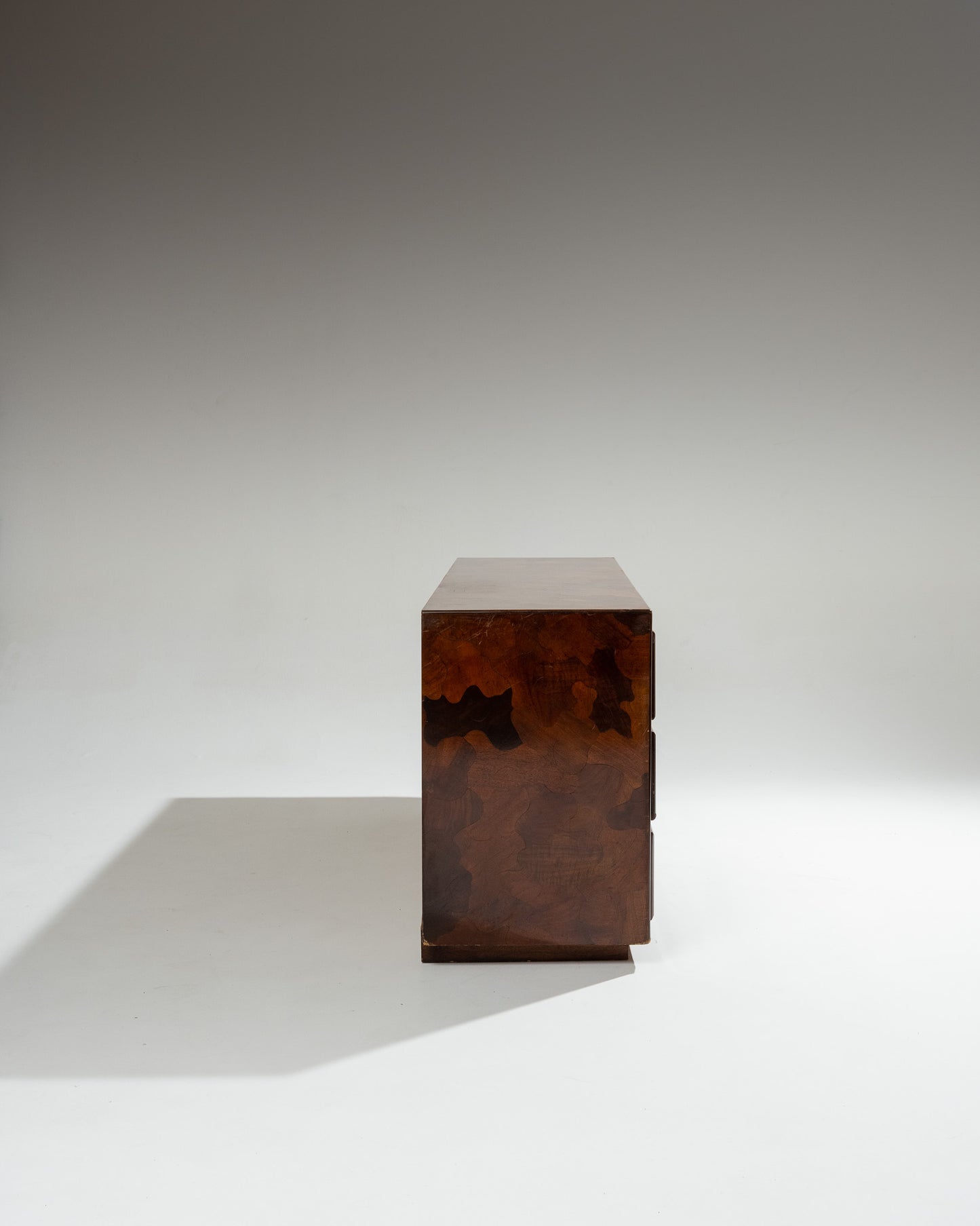 OLIVE WOOD VENEER SIDEBOARD, 1950S