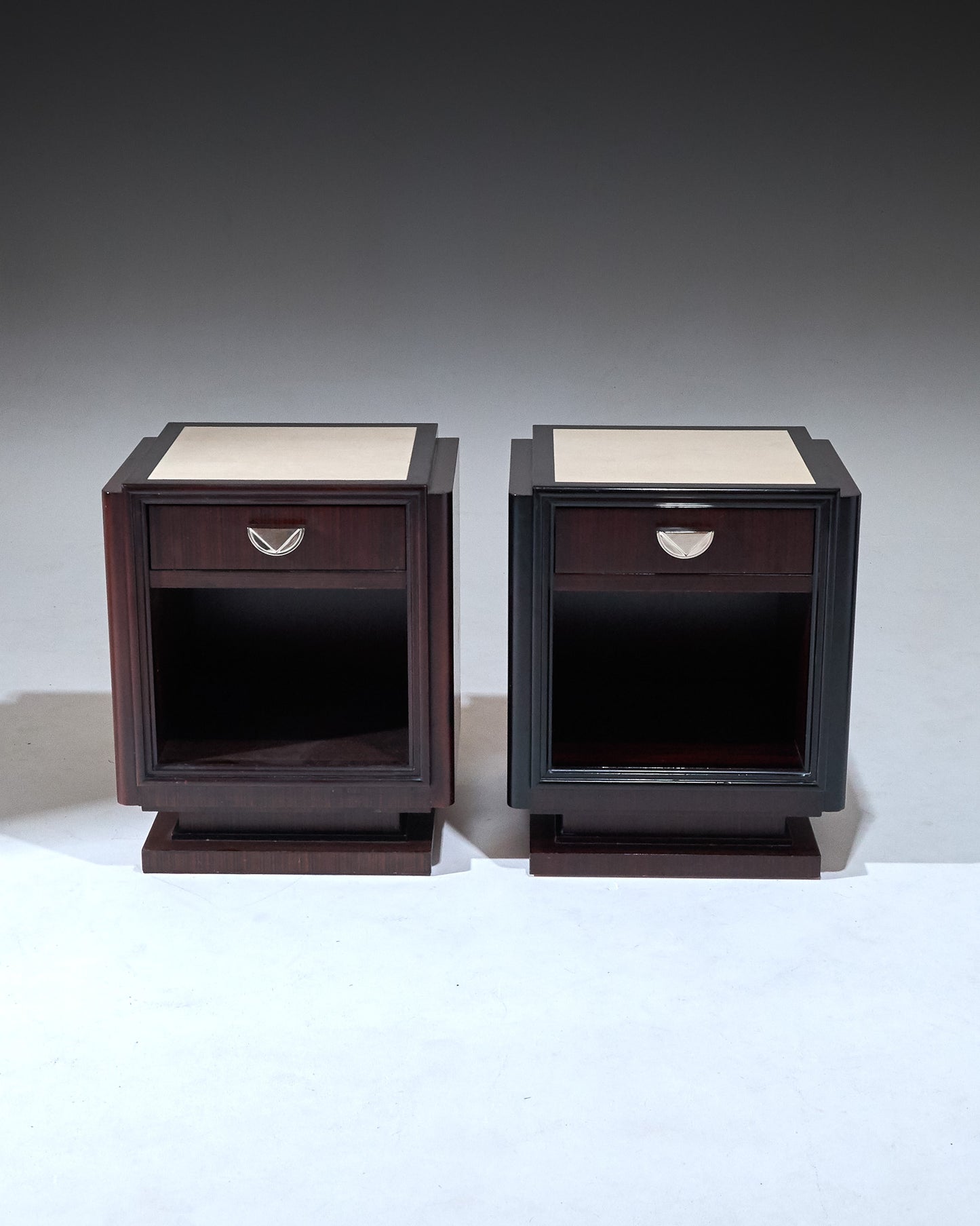 PAIR OF WOODEN BEDSIDE TABLES, 1930s