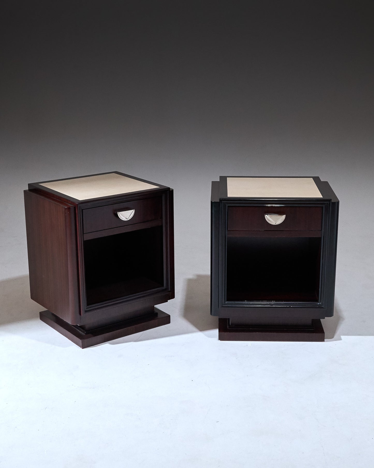 PAIR OF WOODEN BEDSIDE TABLES, 1930s