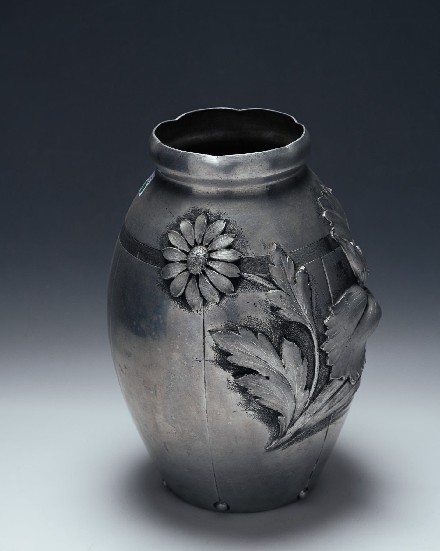 ART NOUVEAU FLORAL VASE, 1920s