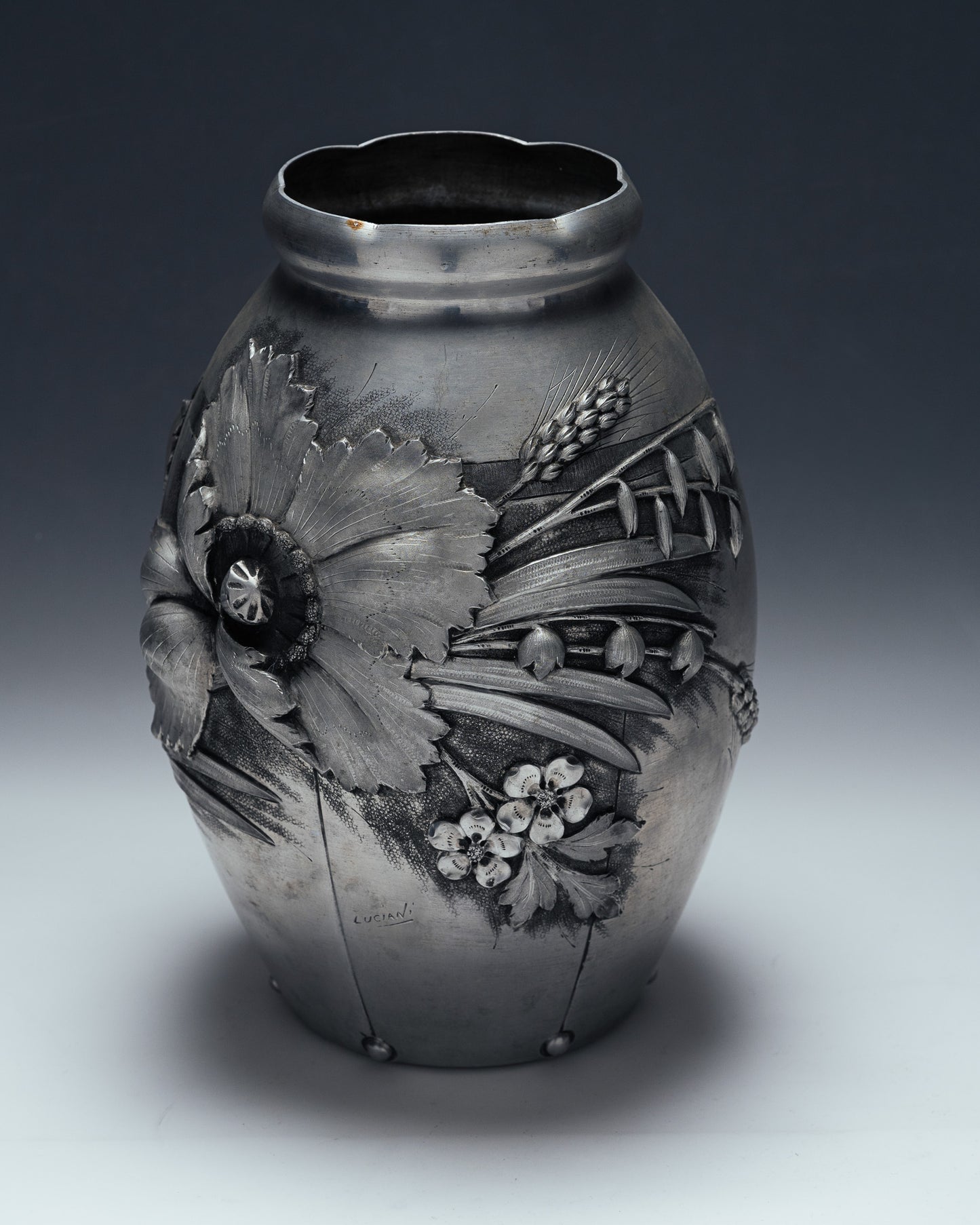 ART NOUVEAU FLORAL VASE, 1920s