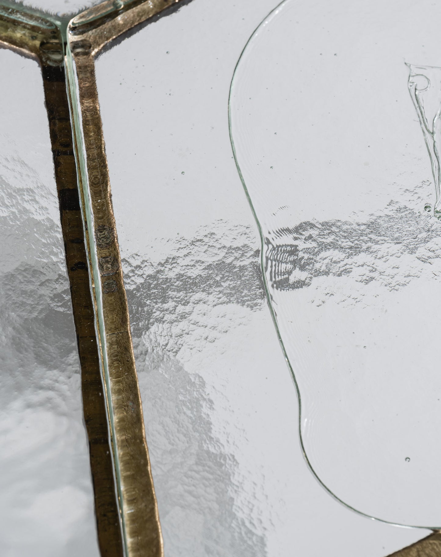 TABLE BASSE EN BRONZE ET VERRE, LOTHAR KLUTE, 1980s