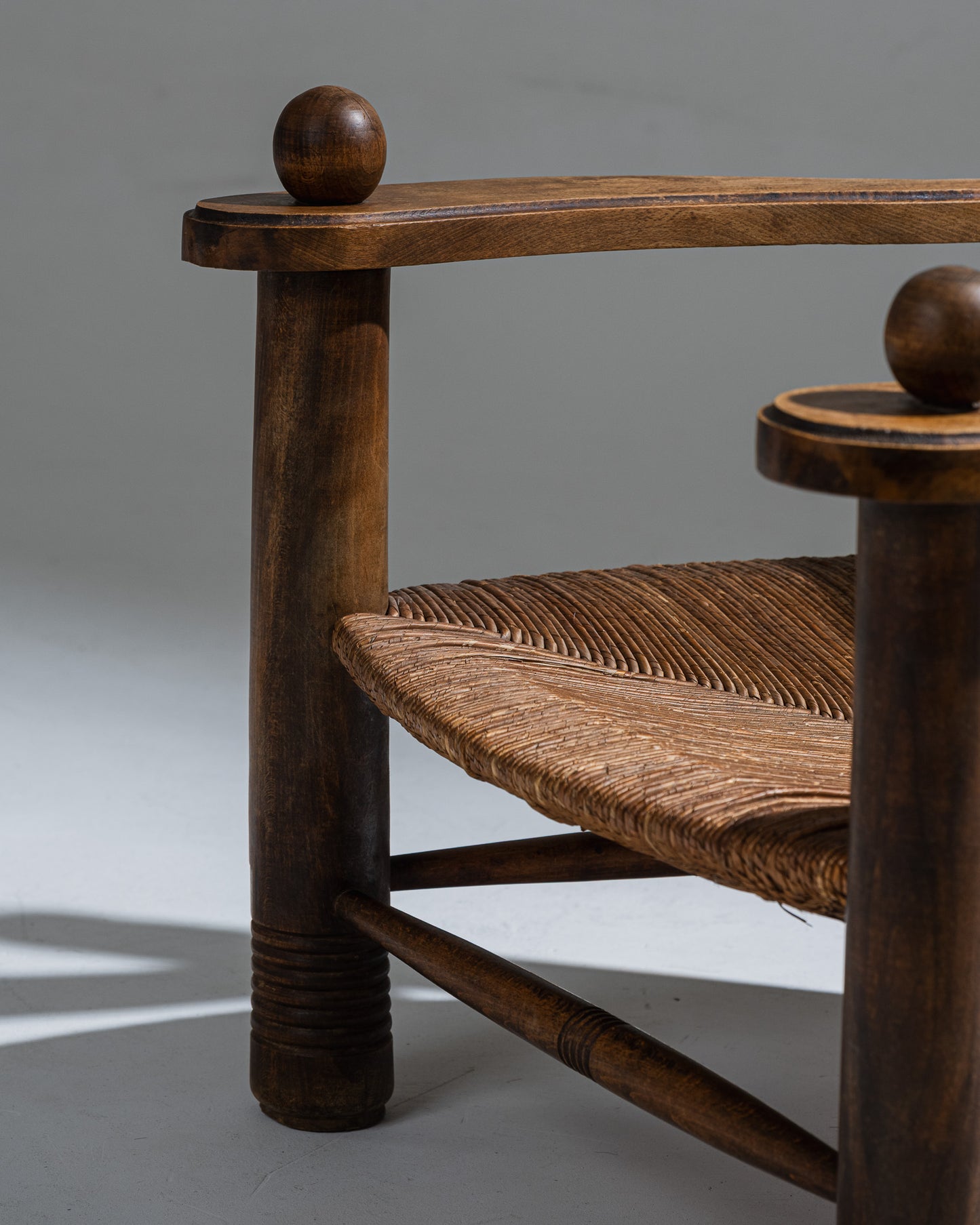 PAIRE DE FAUTEUILES EN BOIS ET PAILLE, CHARLES DUDOUYT, 1930s