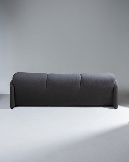 MARALUNGA GRAY SOFA, VICO MAGISTRETTI, 1970s