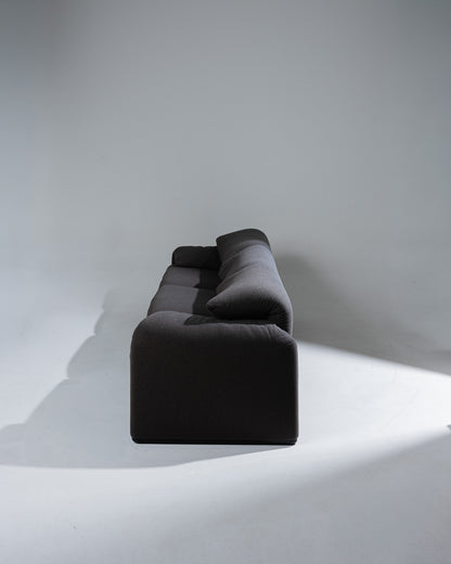 MARALUNGA GRAY SOFA, VICO MAGISTRETTI, 1970s