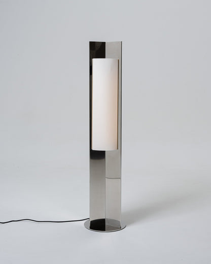 Arrow 120 floor lamp with diffuser