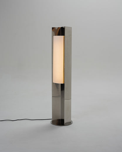 Arrow 120 floor lamp with diffuser
