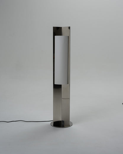 Arrow 120 floor lamp with diffuser