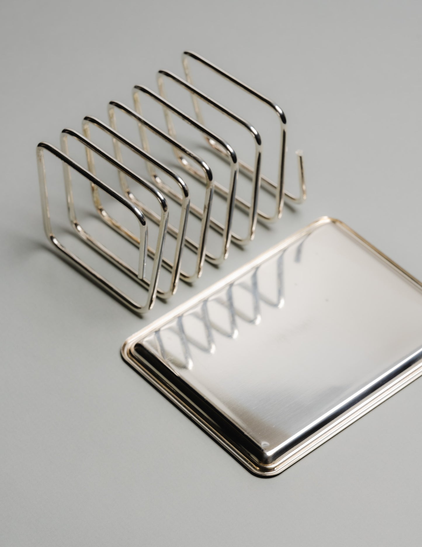 PORTE-TOASTS EN MÉTAL ARGENTÉ, 1950s