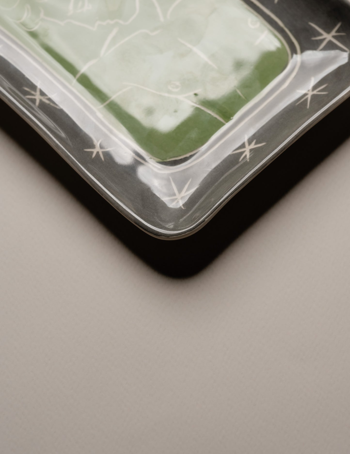 GREEN CERAMIC POCKET TRAY