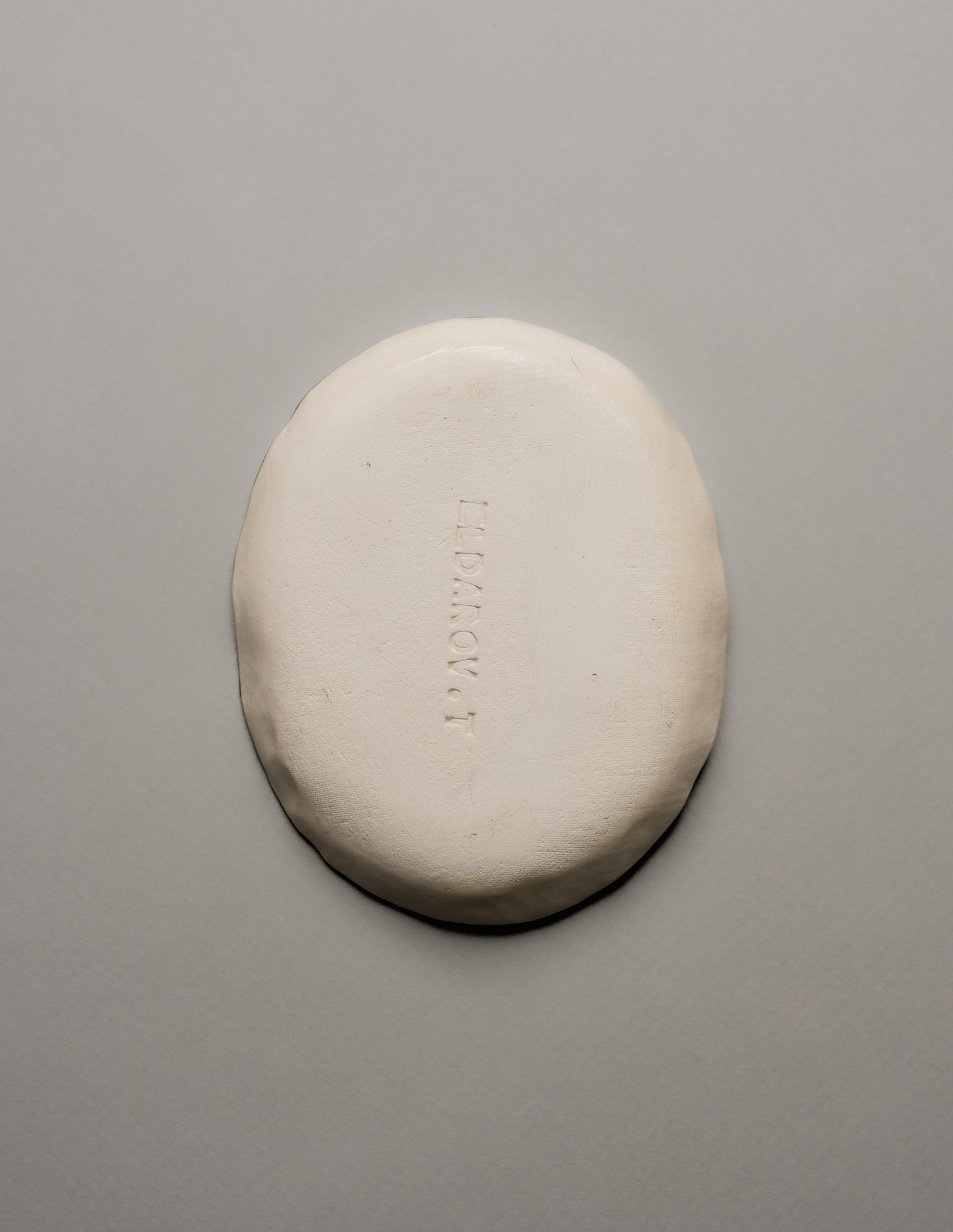 OVAL POCKET TRAY WITH COLORED STARS IN CERAMIC