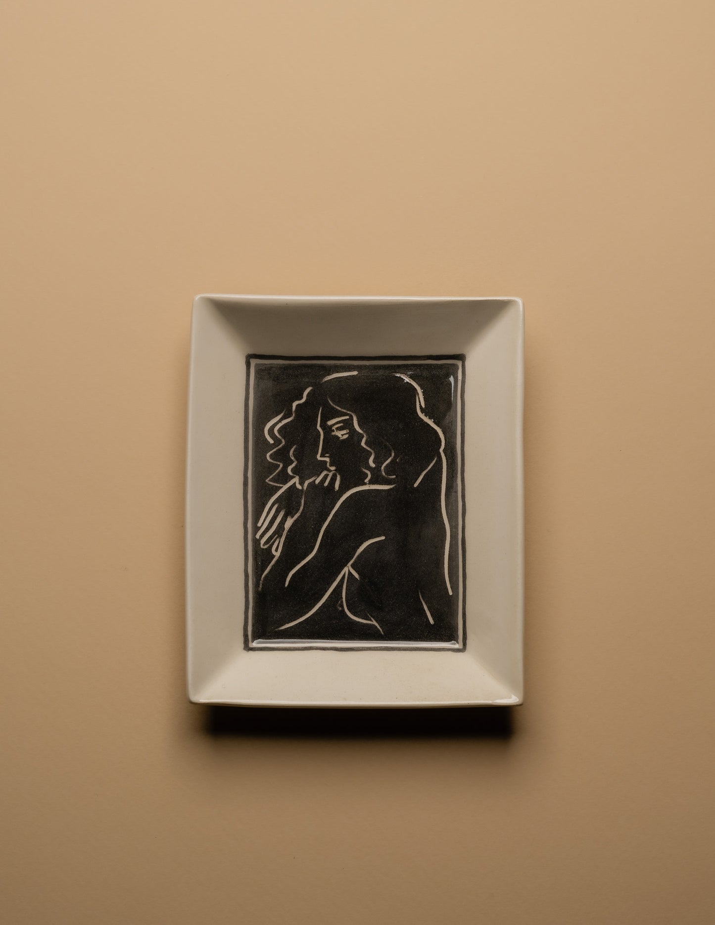 WHITE CERAMIC WOMEN POCKET TRAY
