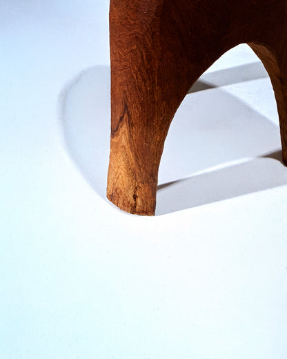 TABOURET TRIPODE EN BOIS