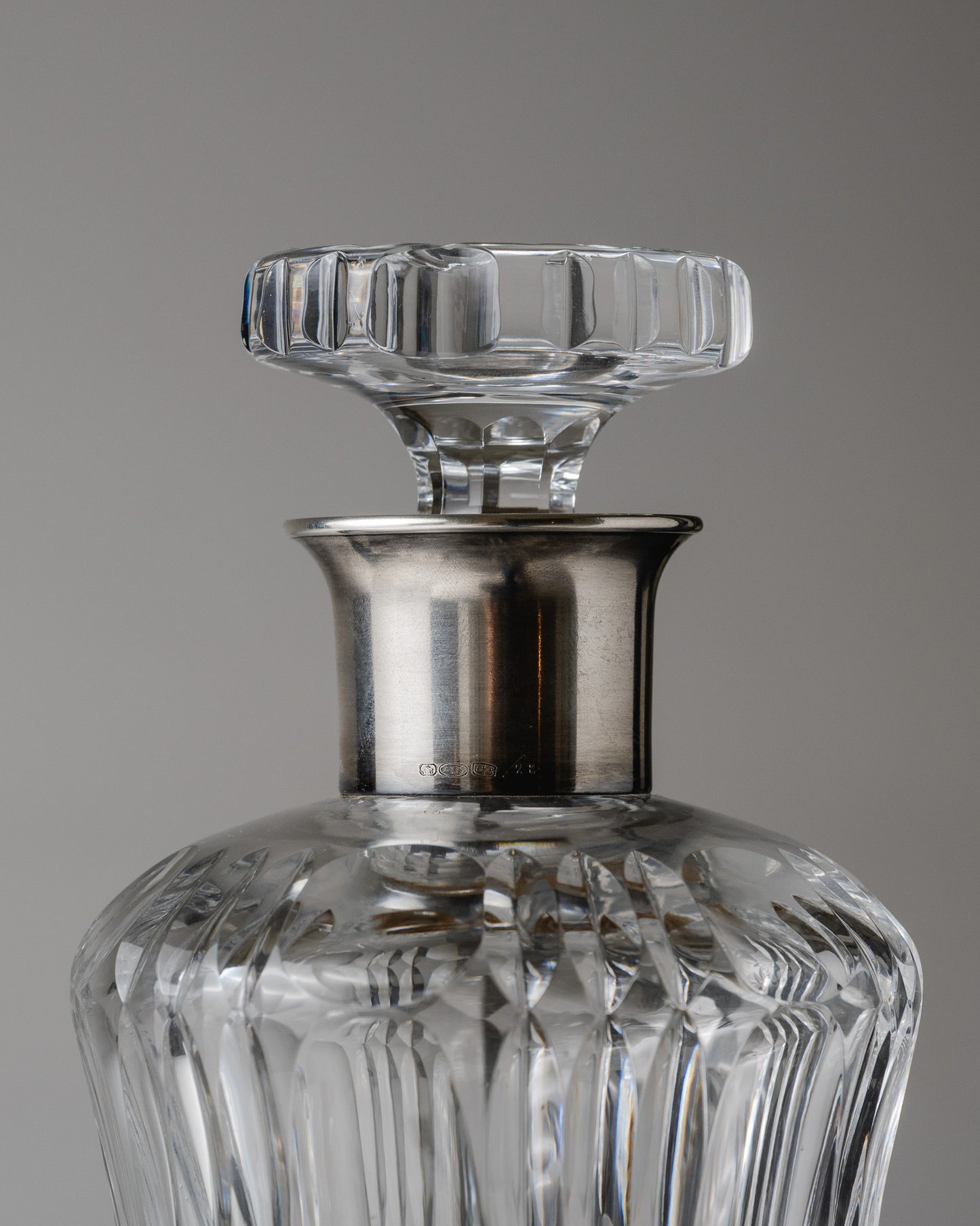 CARAFE À WHISKY EN CRISTAL ET MÉTAL ARGENTÉ, 1950s