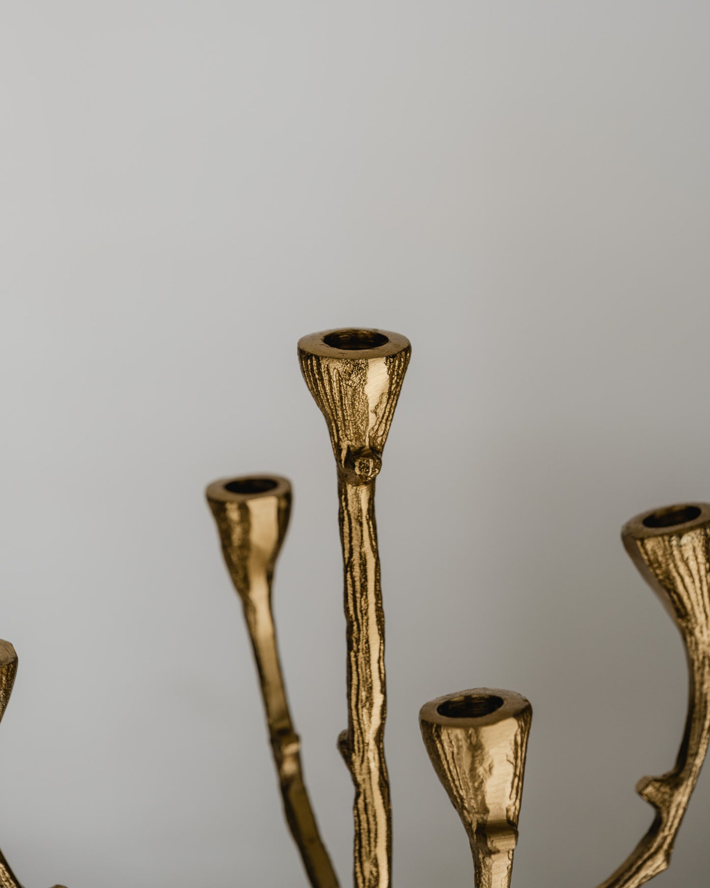 5-LIGHT BRUTALIST GOLD-PLATED METAL CHANDELIER, 1970s 