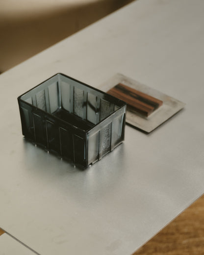 BOÎTE EN MÉTAL ET VERRE, 1930s