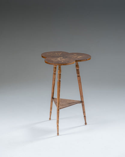 GUÉRIDON TRIPODE TRÈFLE ART NOUVEAU, CIRCA 1910s