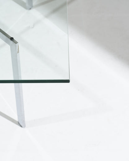 Barcelona coffee table, Ludwig Mies van der Rohe, 1920s 