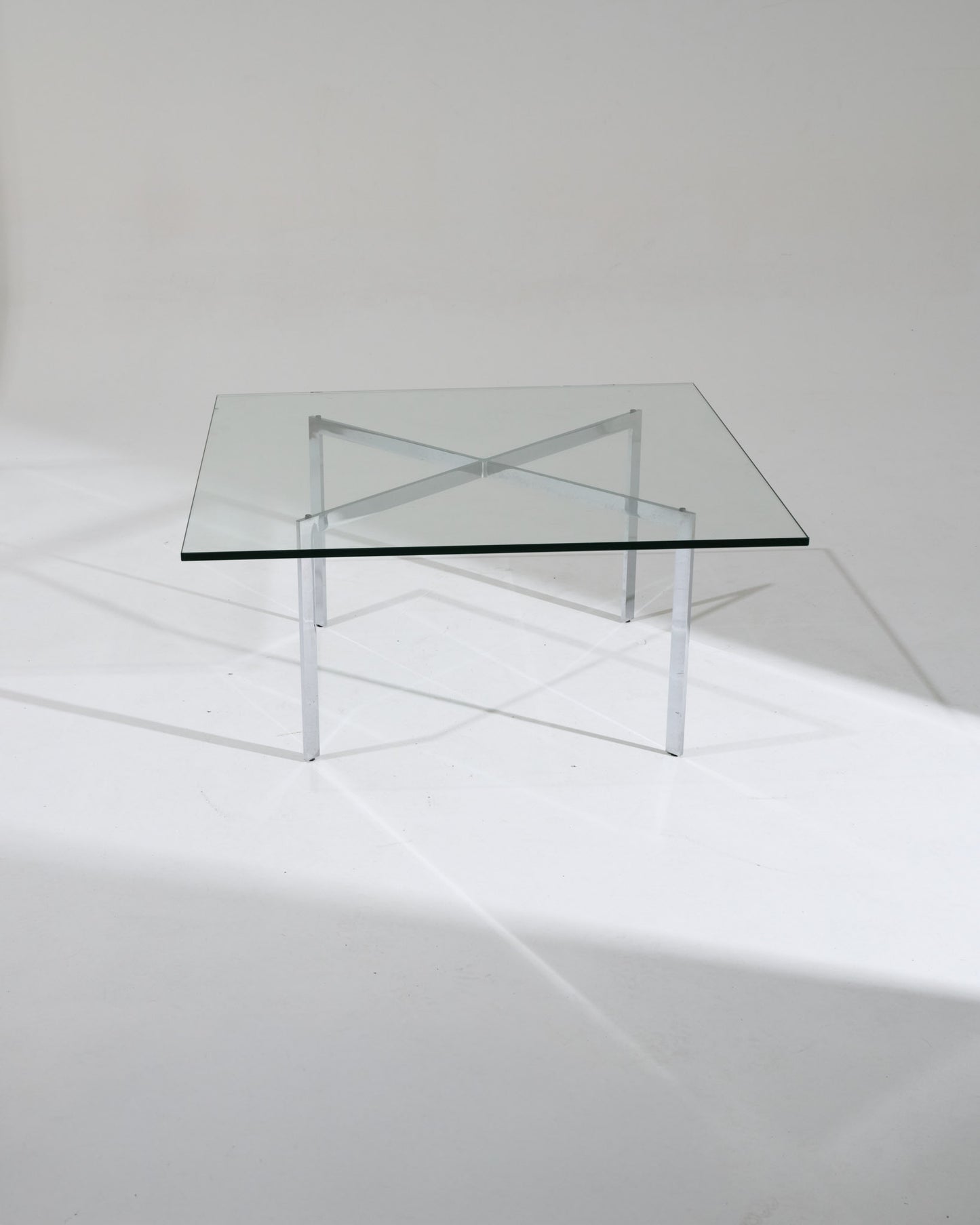 Barcelona coffee table, Ludwig Mies van der Rohe, 1920s 