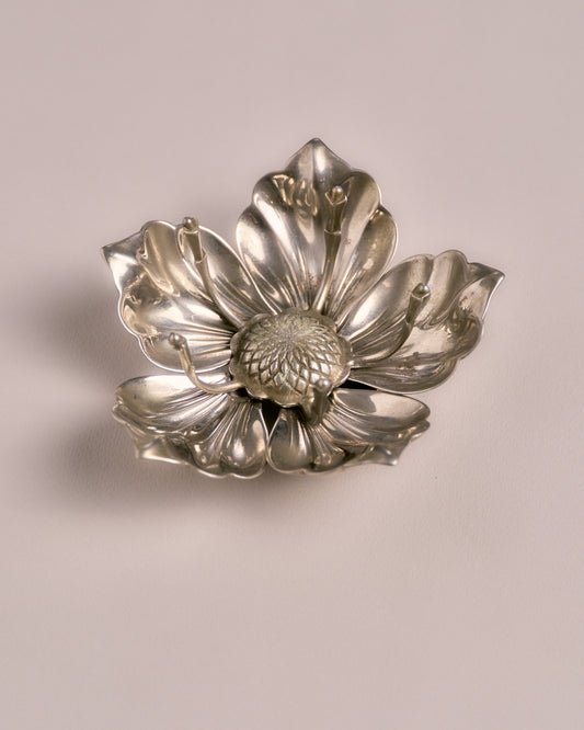 CENDRIER FLEUR EN MÉTAL ARGENTÉ